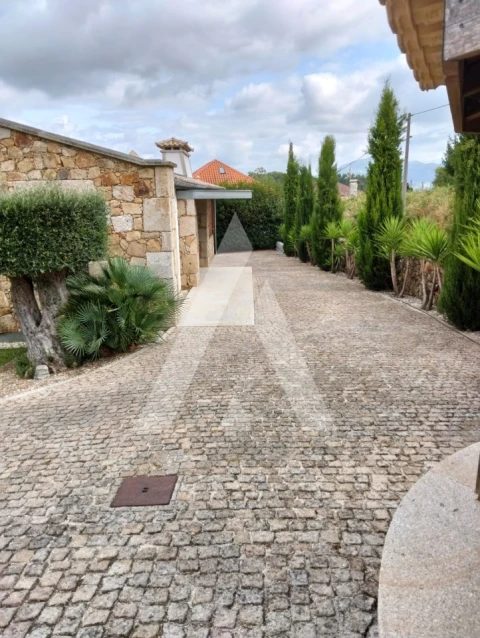 Quinta T4 para Venda em Longos Vales