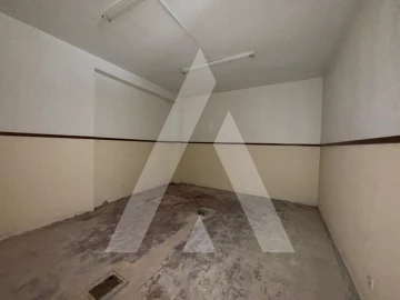 Loja para Venda em Marrazes e Barosa