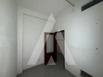 Loja para Venda em Marrazes e Barosa