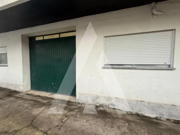 Loja para Venda em Marrazes e Barosa