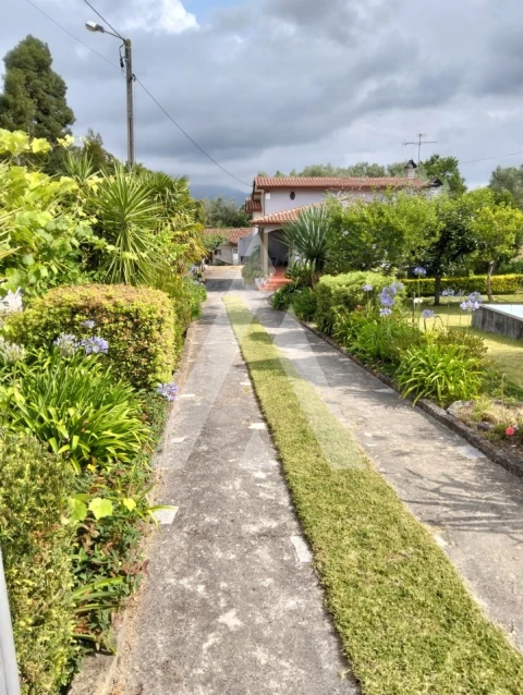 Moradia T3 para Venda em Geraz do Lima (Santa Maria, Santa Leocádia, Moreira), Deão