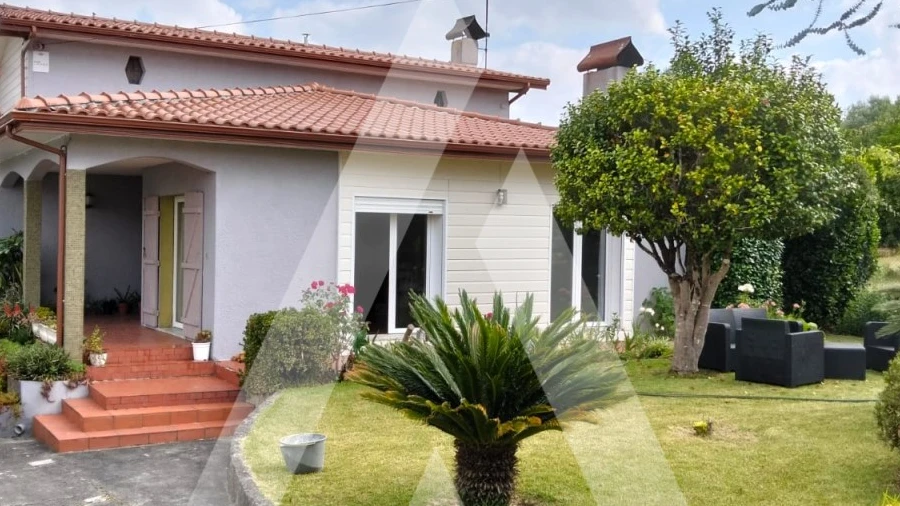 Moradia T3 para Venda em Geraz do Lima (Santa Maria, Santa Leocádia, Moreira), Deão