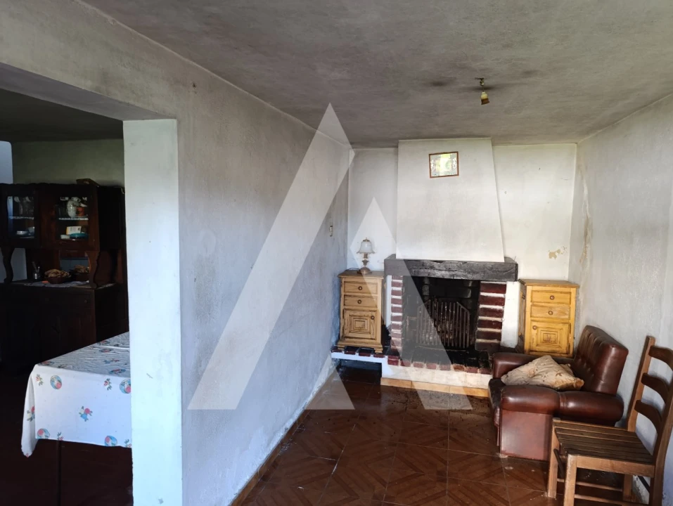 Moradia T4 para Venda em Vitorino das Donas Foto 6