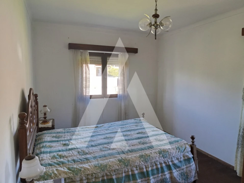 Moradia T4 para Venda em Vitorino das Donas Foto 9