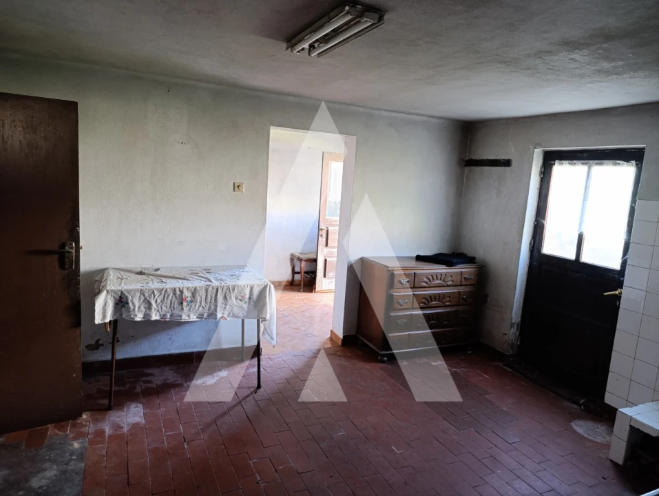 Moradia T4 para Venda em Vitorino das Donas Foto 15