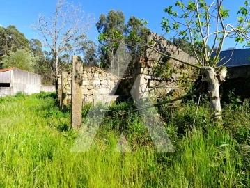 Moradia T4 para Venda em Vitorino das Donas