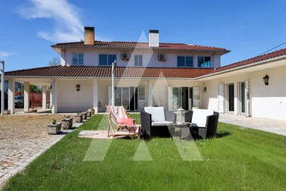 Moradia T5 para Venda em Lousã e Vilarinho