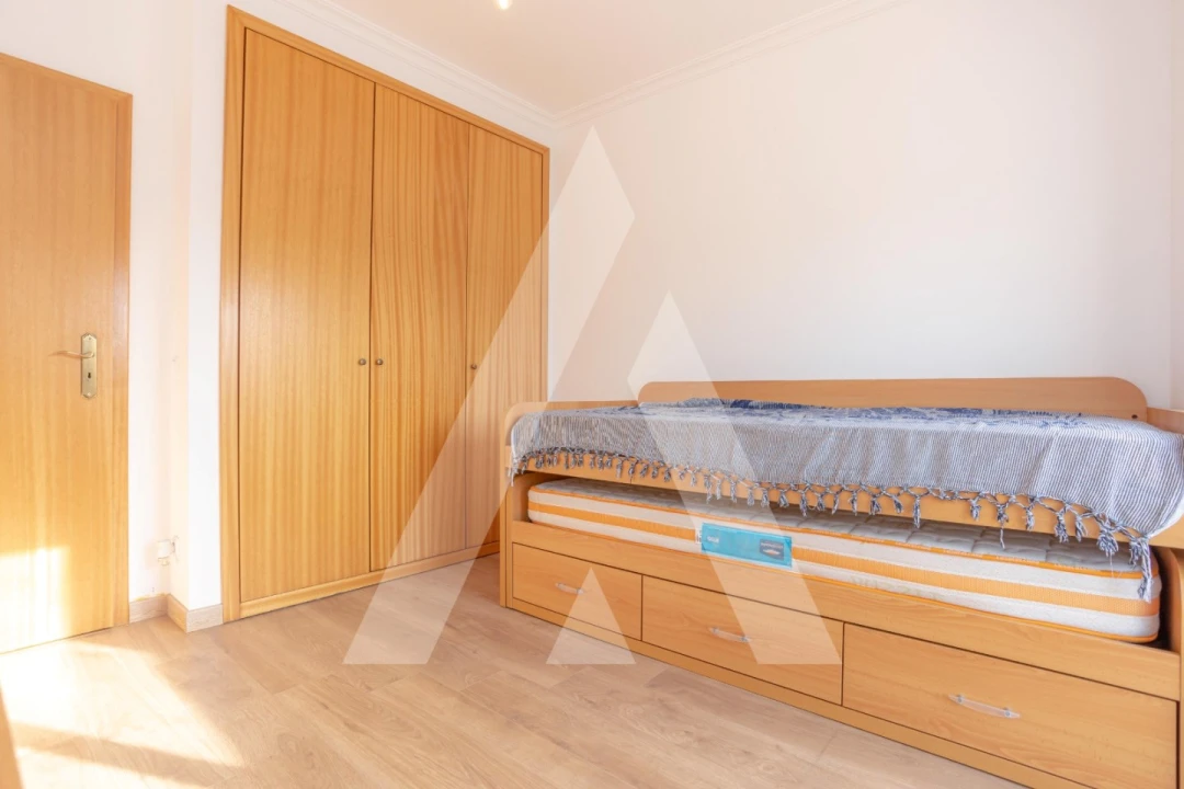 Apartamento T2 para Arrendamento em Santo Varão Foto 10