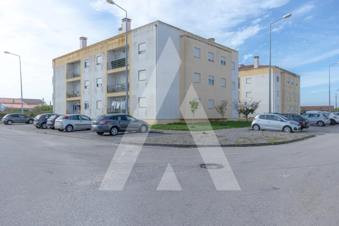 Apartamento T2 para Arrendamento em Santo Varão Foto 26