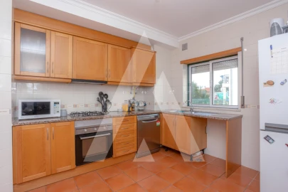 Apartamento T2 para Arrendamento em Santo Varão