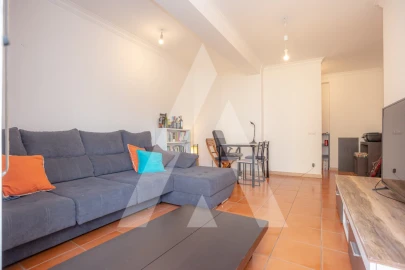 Apartamento T2 para Arrendamento em Santo Varão