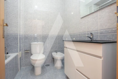 Apartamento T2 para Arrendamento em Santo Varão