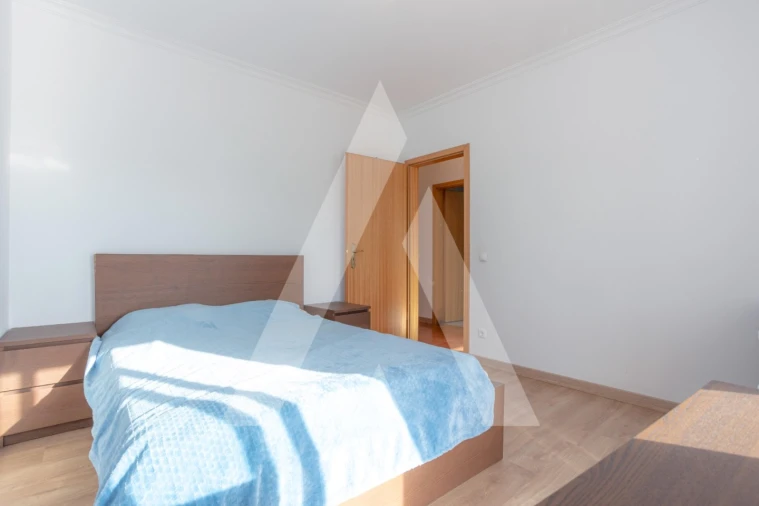 Apartamento T2 para Arrendamento em Santo Varão Foto 13