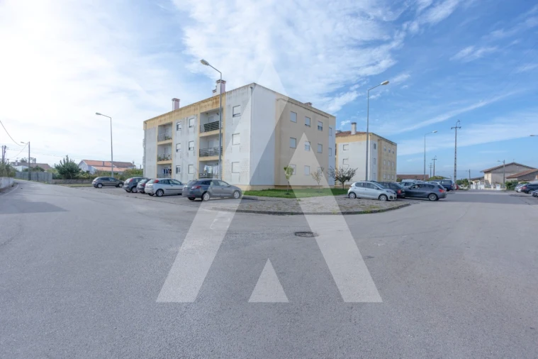 Apartamento T2 para Arrendamento em Santo Varão Foto 25