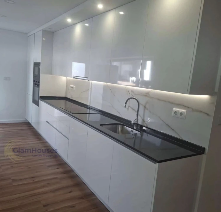 Apartamento T2 para Venda em Venteira Foto 4