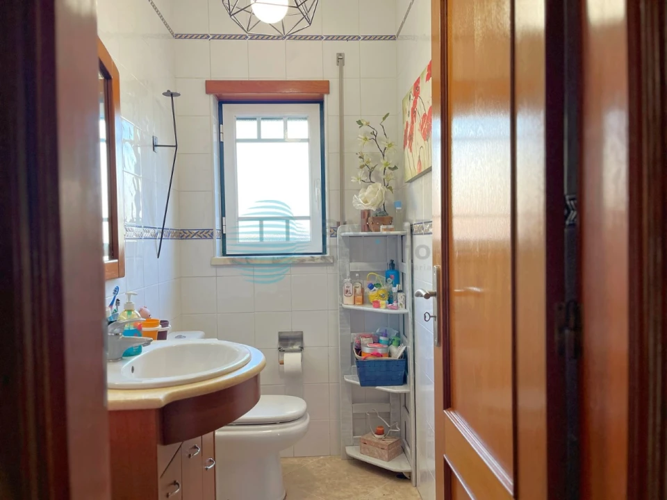 Moradia T3 para Venda em Bombarral e Vale Covo Foto 9