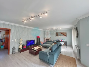 Moradia T3 para Venda em Bombarral e Vale Covo