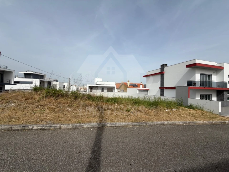 Moradia T5 para Venda em Santa Iria de Azoia, São João da Talha e Bobadela Foto 5