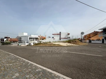 Moradia T5 para Venda em Santa Iria de Azoia, São João da Talha e Bobadela