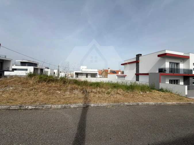 Moradia T5 para Venda em Santa Iria de Azoia, São João da Talha e Bobadela Foto 5