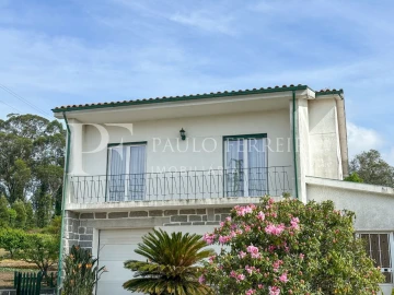 Moradia T3 para Arrendamento em Antas e Abade de Vermoim