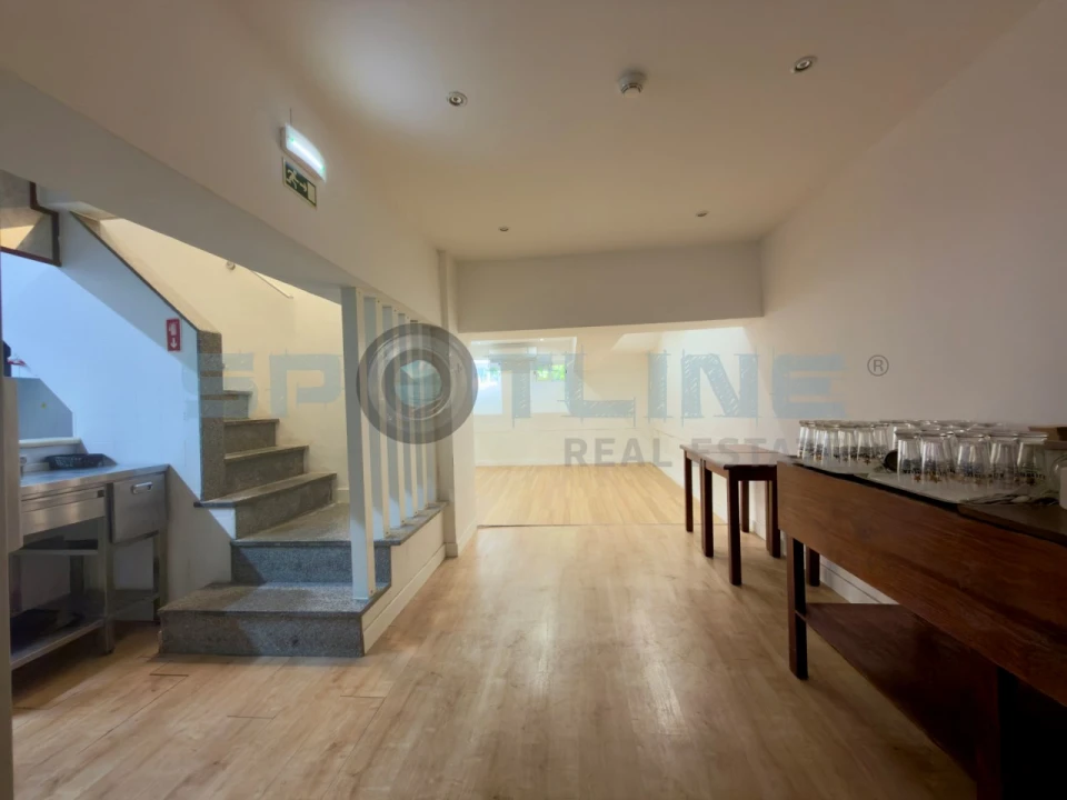 Loja para Cedência de Quotas em Alvalade Foto 6