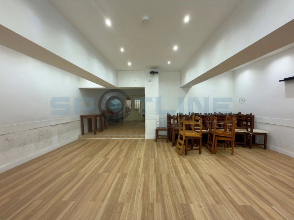 Loja para Cedência de Quotas em Alvalade Foto 10