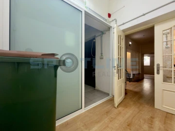 Loja para Cedência de Quotas em Alvalade