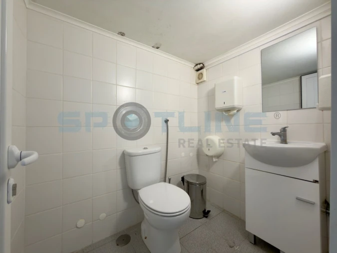 Loja para Cedência de Quotas em Alvalade Foto 11