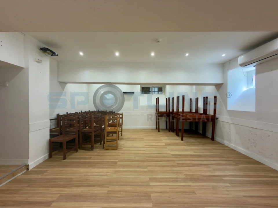 Loja para Arrendamento em Alvalade Foto 9