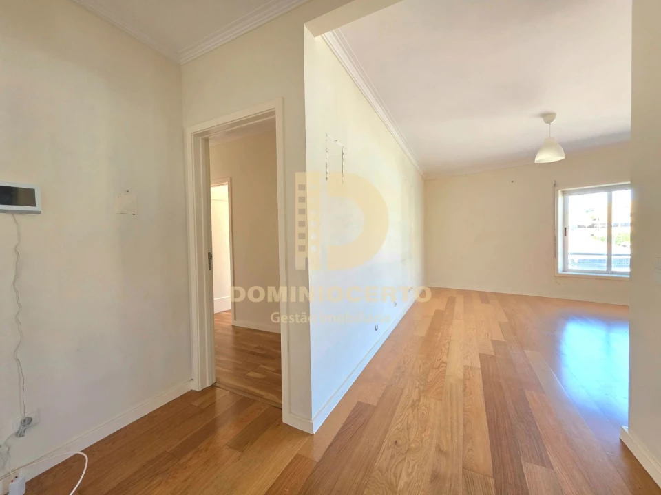 Apartamento T3 para Venda em Arcozelo Foto 4