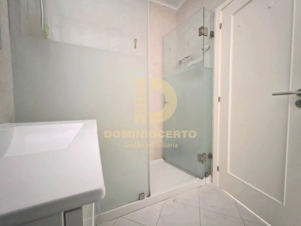 Apartamento T3 para Venda em Arcozelo Foto 21