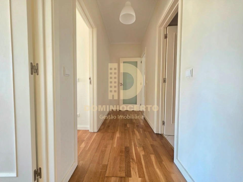 Apartamento T3 para Venda em Arcozelo Foto 24