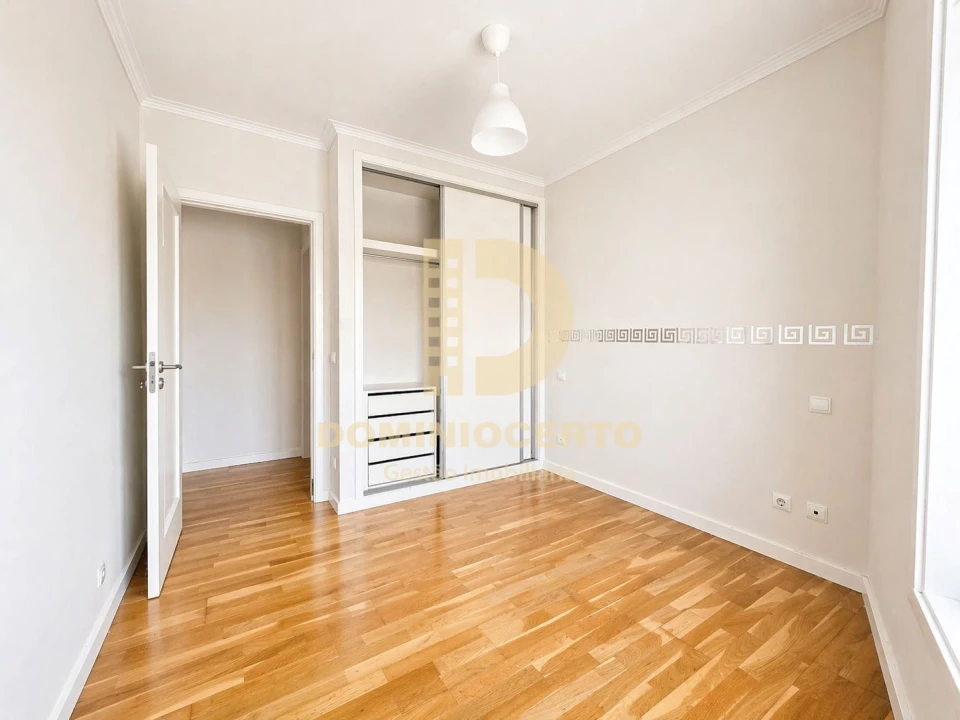 Apartamento T3 para Venda em Arcozelo Foto 15