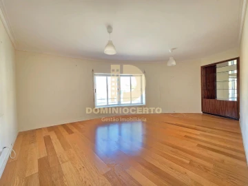 Apartamento T3 para Venda em Arcozelo