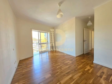 Apartamento T3 para Venda em Arcozelo