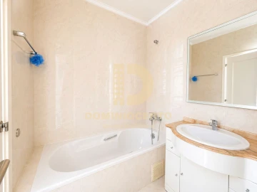 Apartamento T3 para Venda em Arcozelo