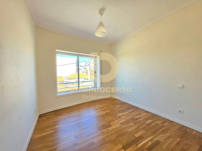 Apartamento T3 para Venda em Arcozelo Foto 13