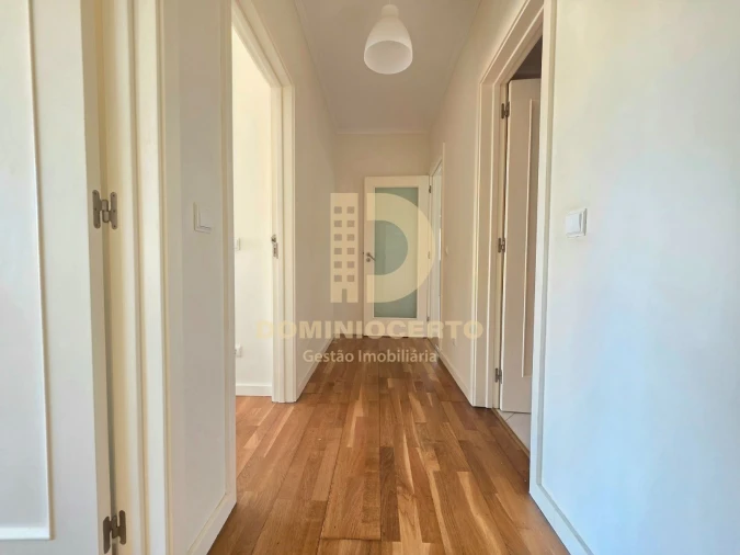 Apartamento T3 para Venda em Arcozelo Foto 24