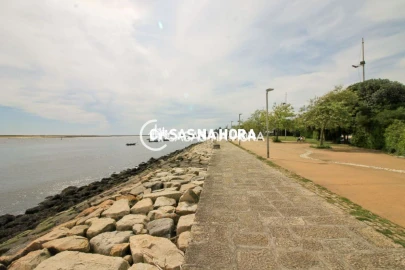 Apartamento T2 para Arrendamento em Aldoar, Foz do Douro e Nevogilde