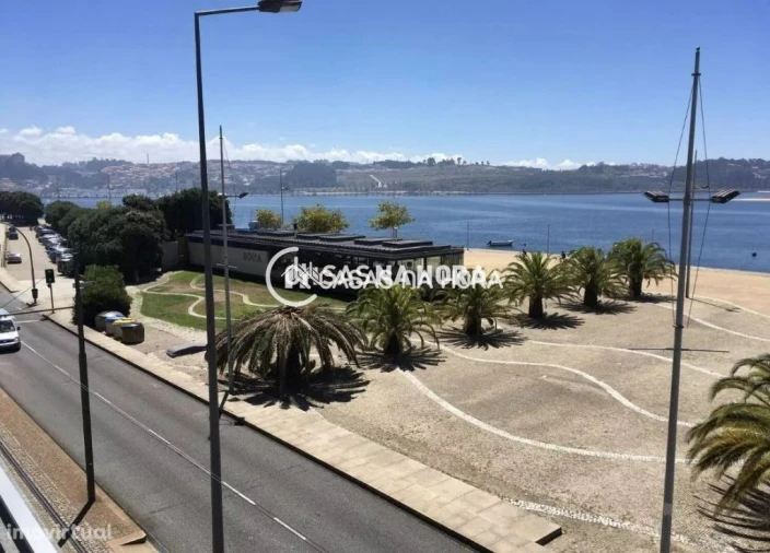 Apartamento T2 para Arrendamento em Aldoar, Foz do Douro e Nevogilde Foto 8