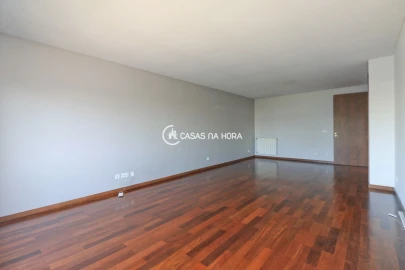 Apartamento T3 para Arrendamento em Paranhos