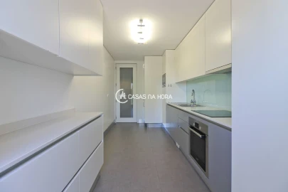 Apartamento T3 para Arrendamento em Paranhos