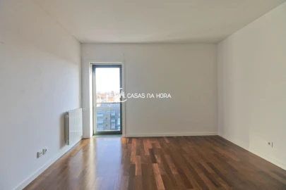 Apartamento T3 para Arrendamento em Paranhos