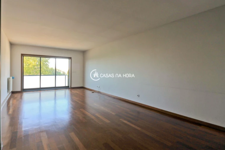 Apartamento T3 para Arrendamento em Paranhos Foto 3