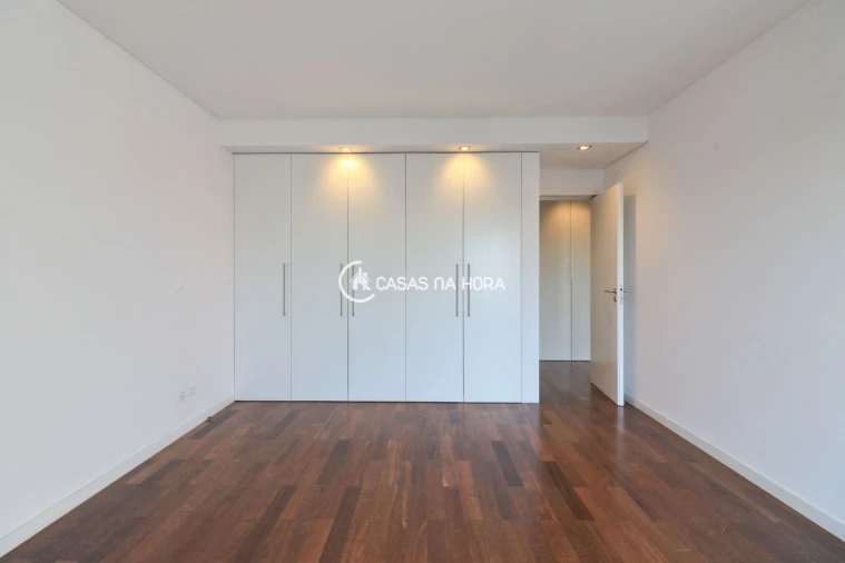 Apartamento T3 para Arrendamento em Paranhos Foto 11