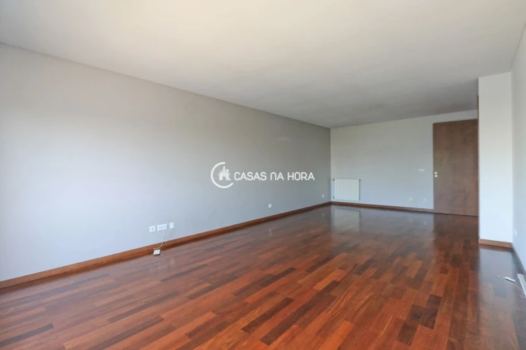Apartamento T3 para Arrendamento em Paranhos Foto 14