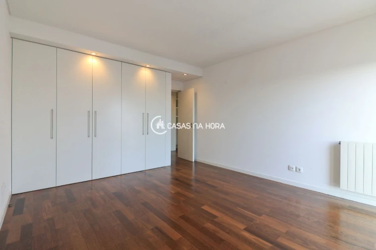 Apartamento T3 para Arrendamento em Paranhos Foto 25