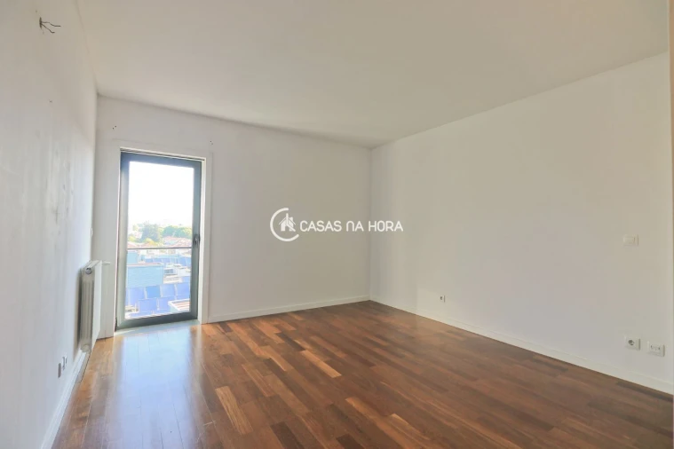 Apartamento T3 para Arrendamento em Paranhos Foto 29