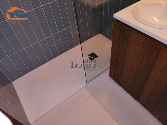 Apartamento T1 para Arrendamento em Lordelo do Ouro e Massarelos Foto 12